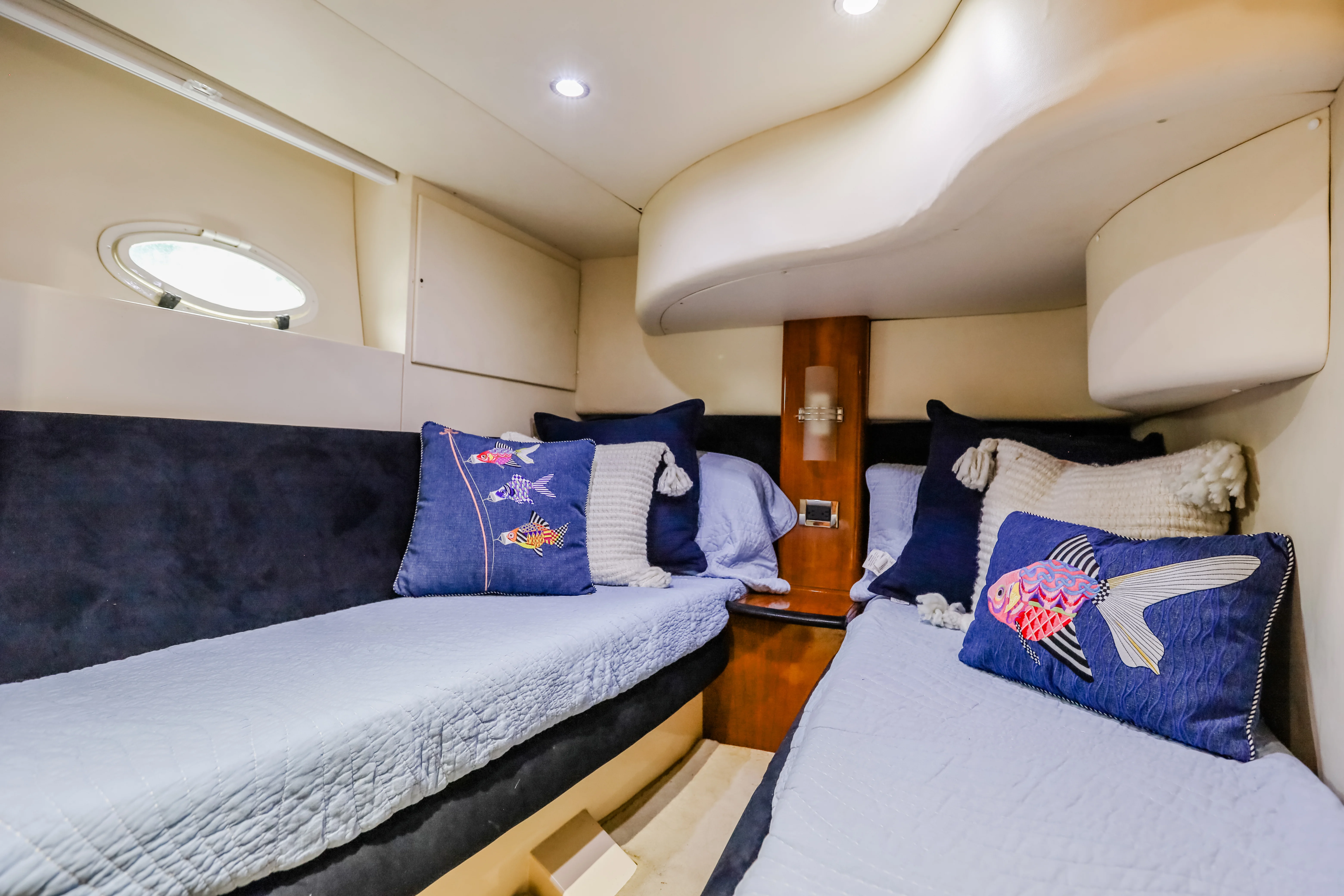 50ft Azimut Flybridge flybridge area